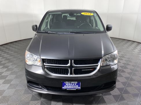 Used 2018 Dodge Grand Caravan SE w/ UConnect Hands-Free Group FWD image 10