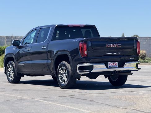 Certified 2025 GMC Sierra 1500 SLT AWD/4WD image 5