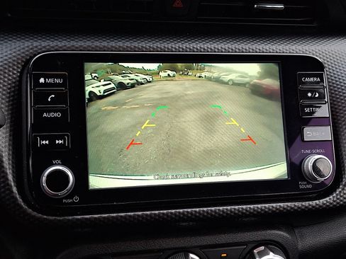 Used 2024 Nissan Kicks SV FWD image 17