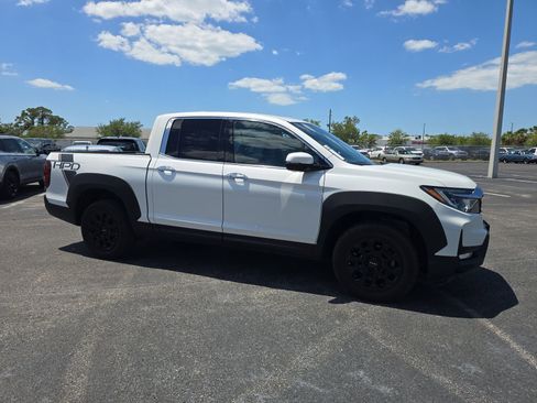 Used 2022 Honda Ridgeline RTL-E image 2
