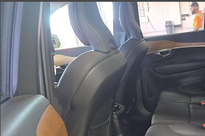 Used 2025 Volvo XC90 T8 Plus w/ Protection Package Premier AWD/4WD image 13