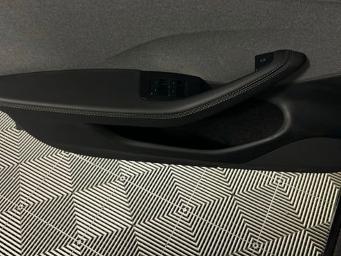 Used 2025 Tesla Model 3 Long Range image 22