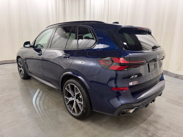 Used 2025 BMW X5 xDrive50e AWD/4WD image 4