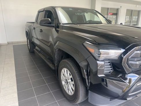 Used 2024 Toyota Tacoma SR5 image 4
