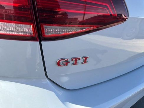 Used 2019 Volkswagen GTI S image 27