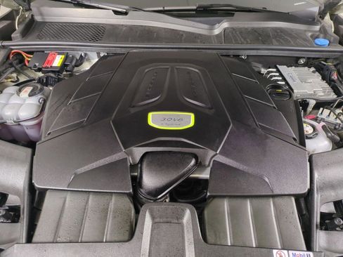 Certified 2022 Porsche Cayenne E-Hybrid Coupe AWD/4WD image 28