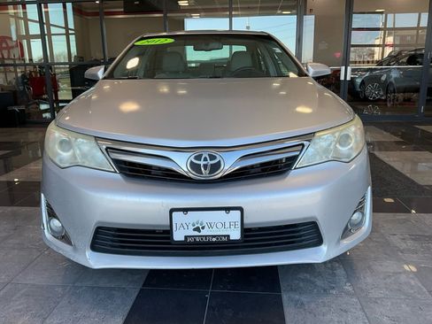 Used 2012 Toyota Camry XLE image 2