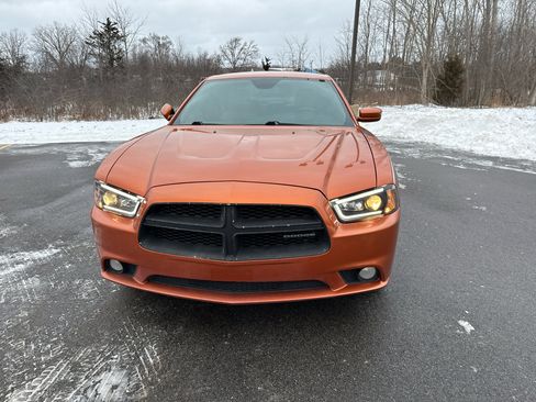 Used 2011 Dodge Charger R/T w/ Driver Confidence Group image 2