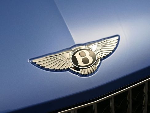 Used 2025 Bentley Bentayga image 13