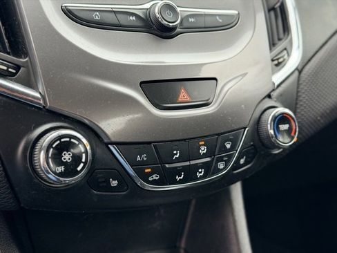 Used 2016 Chevrolet Cruze LT w/ Convenience Package image 14