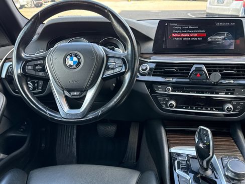 Used 2018 BMW 530e xDrive image 14
