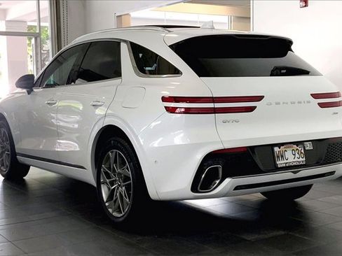 Used 2023 Genesis GV70 2.5T w/ Advanced Package image 10