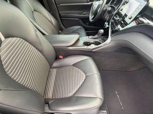 Used 2022 Toyota Camry SE FWD image 35
