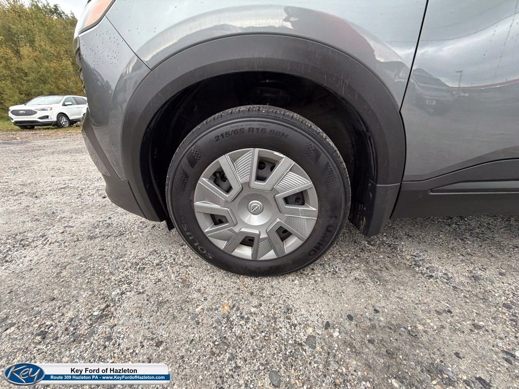 Used 2025 Nissan Kicks S AWD/4WD image 11