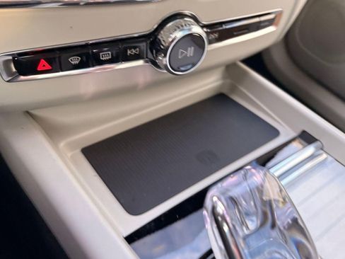 New 2026 Volvo XC60 B5 Ultra w/ Climate Package image 20