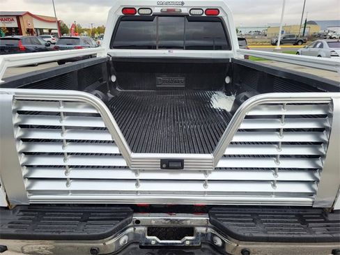 Used 2006 Ford F350 4x4 Crew Cab DRW Super Duty image 9