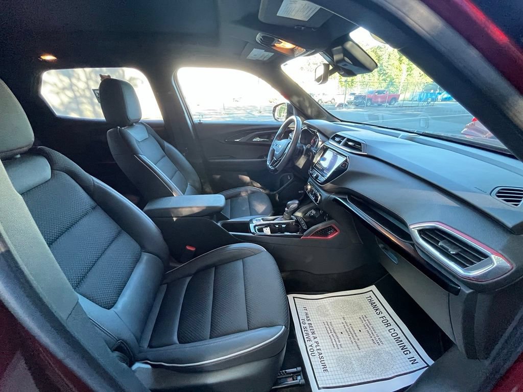Certified 2023 Chevrolet TrailBlazer RS w/ Sun and Liftgate Package AWD/4WD image 17