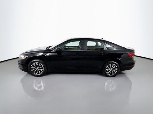 Used 2019 Volkswagen Jetta SE w/ Cold Weather Package image 8