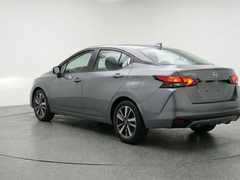 Used 2025 Nissan Versa SV image 6