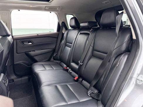 Used 2023 Nissan Rogue SL w/ SL Premium Package image 30