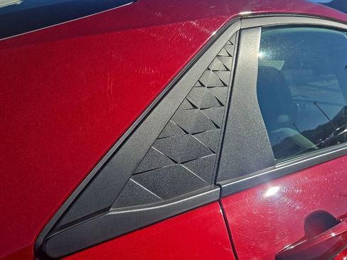 Used 2024 Hyundai Elantra SEL image 12