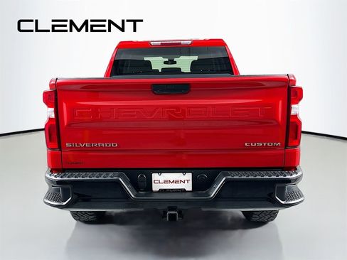 Used 2022 Chevrolet Silverado 1500 Custom Trail Boss w/ Safety Confidence Package AWD/4WD image 8