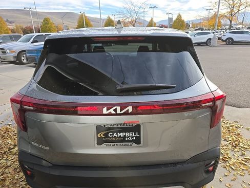 New 2026 Kia Seltos LX FWD image 5