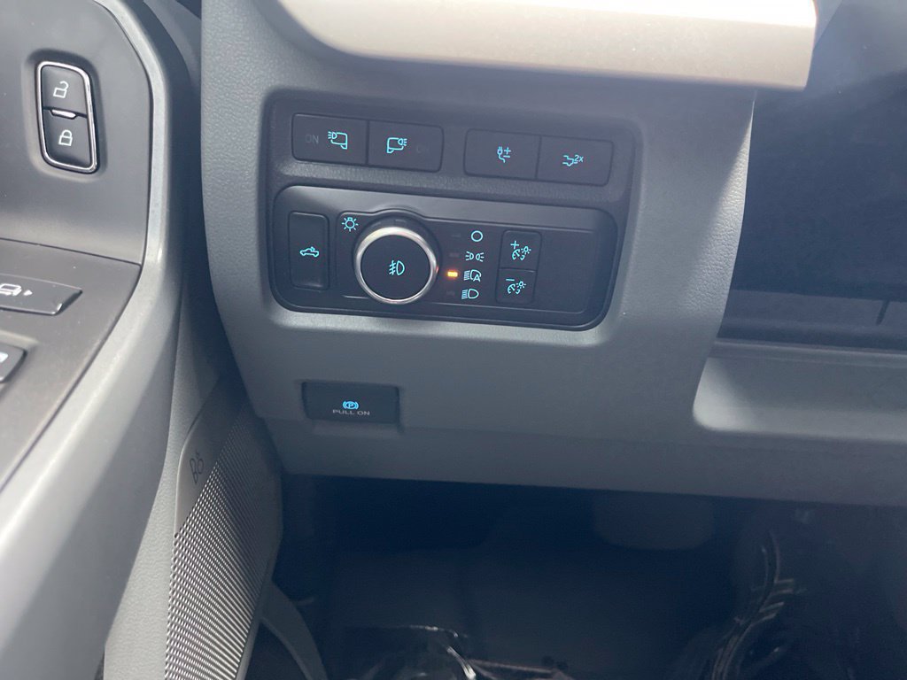 Used 2024 Ford F250 XLT w/ XLT Premium Package AWD/4WD image 31