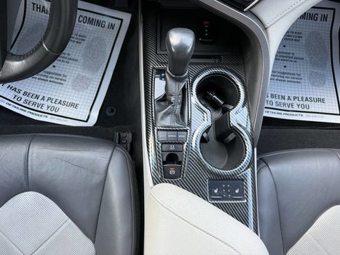 Used 2018 Toyota Camry XLE FWD image 27