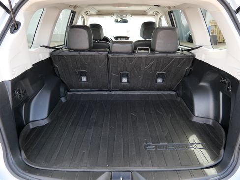Used 2016 Subaru Forester 2.5i Touring AWD/4WD image 18
