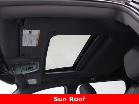 Used 2024 Toyota Sienna XLE Woodland Edition image 28