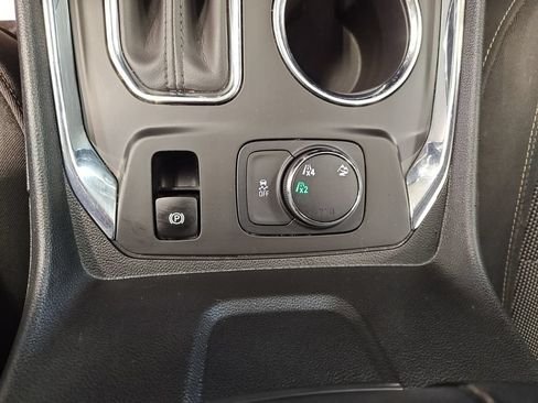 Used 2018 Chevrolet Traverse LT AWD/4WD image 24