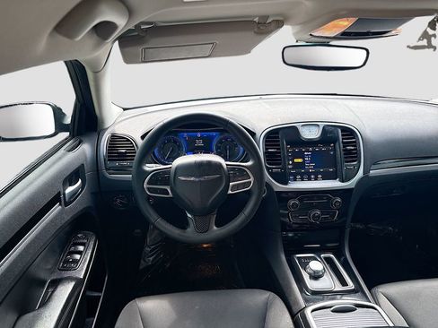 Used 2023 Chrysler 300 Touring w/ Sport Appearance Package RWD image 20