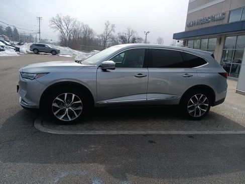 Used 2023 Acura MDX SH-AWD w/ Technology Package image 3