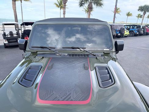 Used 2020 Jeep Wrangler Unlimited Rubicon w/ Quick Order Package 28Y Recon image 11