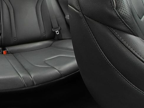 Used 2025 Hyundai Elantra Limited FWD image 14