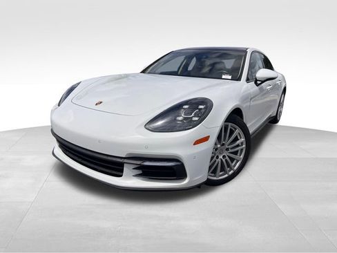 Used 2018 Porsche Panamera RWD image 9