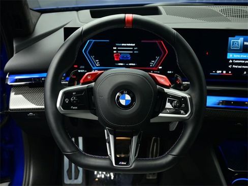 Used 2025 BMW M5 w/ Carbon Package image 3