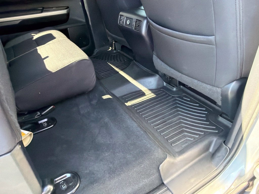 Used 2017 Toyota Tundra SR5 w/ SR5 Upgrade Package RWD image 29