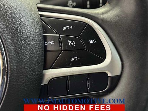Used 2018 Jeep Compass Limited AWD/4WD image 39