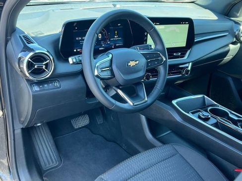 Used 2026 Chevrolet Equinox LT image 16