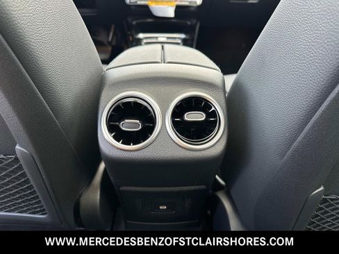 Used 2025 Mercedes-Benz CLA 250 4MATIC image 16