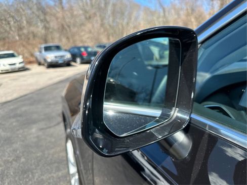 Used 2016 Volvo XC90 T6 Momentum w/ Momentum Plus Package image 26