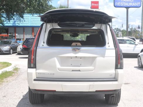 Used 2015 Cadillac Escalade Platinum RWD image 31