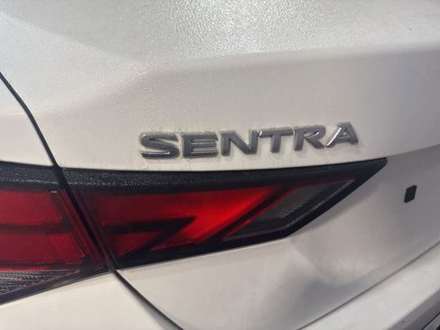 Used 2025 Nissan Sentra SV image 11