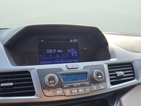 Used 2012 Honda Odyssey EX image 18