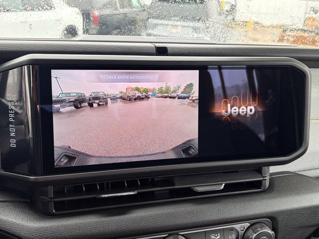New 2026 Jeep Gladiator Sport AWD/4WD image 3