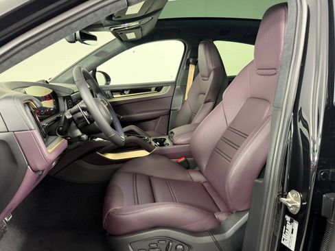 New 2026 Porsche Cayenne GTS image 5