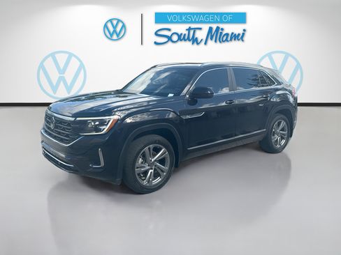 Used 2024 Volkswagen Atlas Cross Sport SEL R-Line AWD/4WD image 3