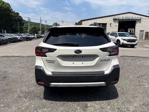 Used 2023 Subaru Outback Limited AWD/4WD image 6